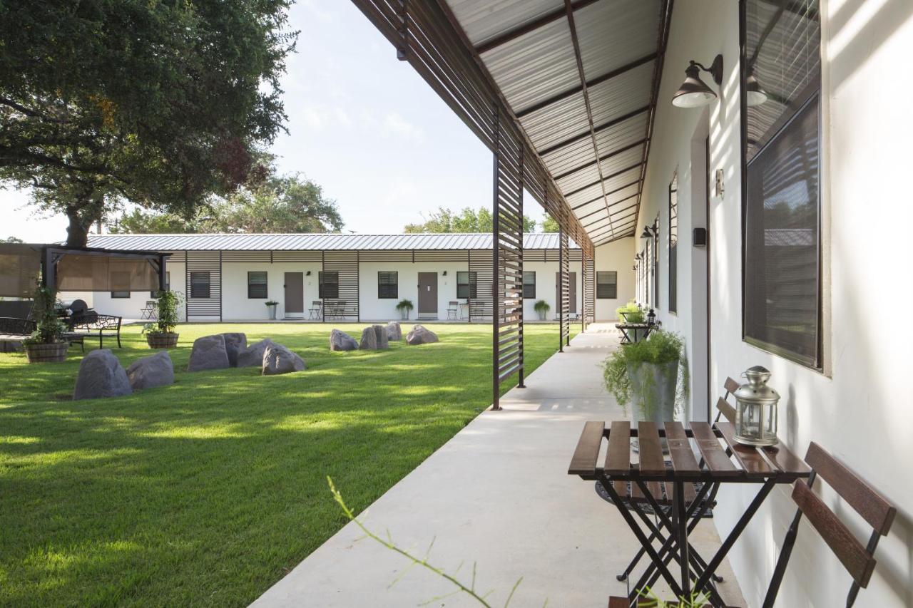 Hotel Flora And Fauna Wimberley Exterior foto